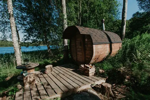 Русская баня на берегу озера в Sky Wood Hills — фото 3